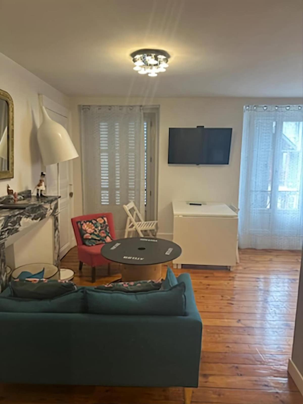 Appartement T2 4 Personnes Wifi Et Climatisation Bagneres-de-Luchon Exterior photo